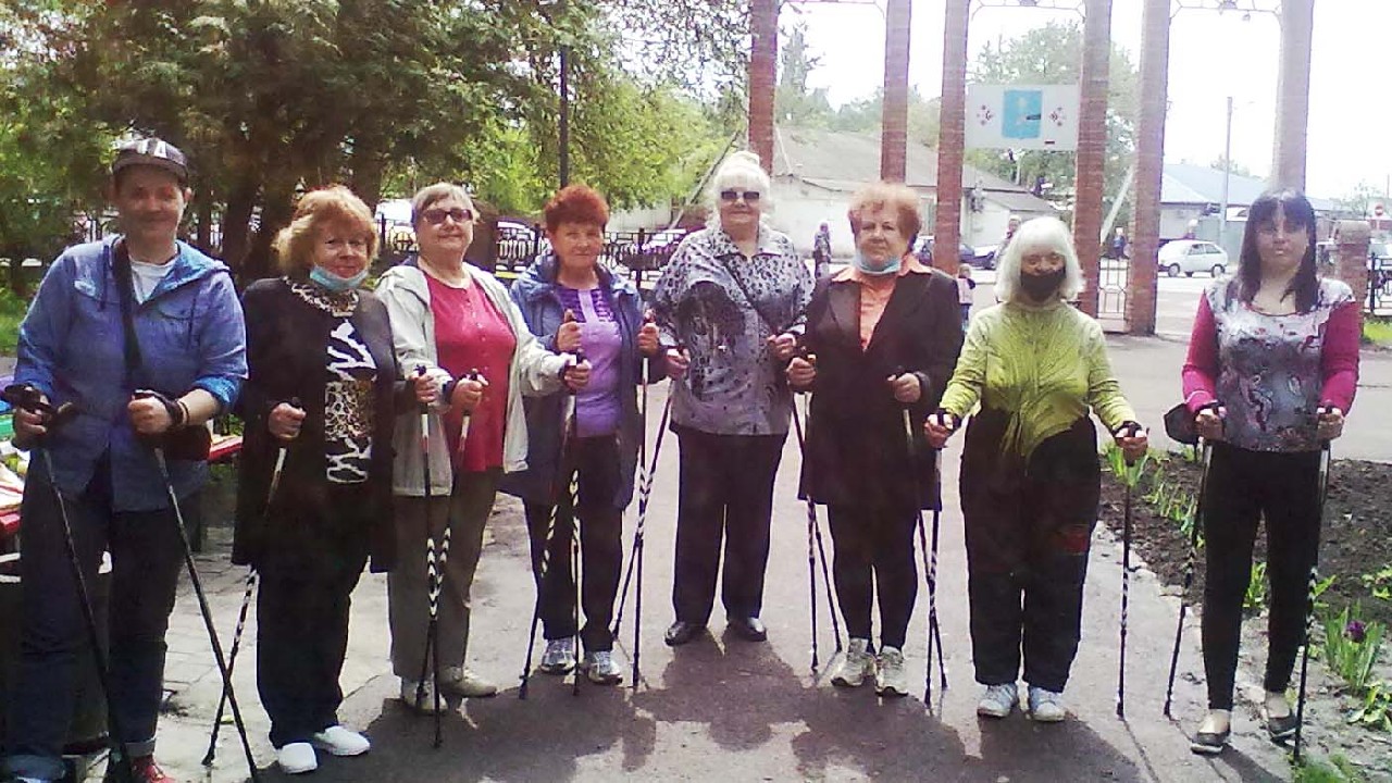 Скандинавська ходьба: рушаймо за здоров’ям